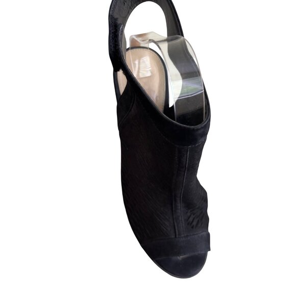 Vince Camuto Womens Lavette Black Leather Laser Cut Open Toe Sandal - Picture 11 of 11